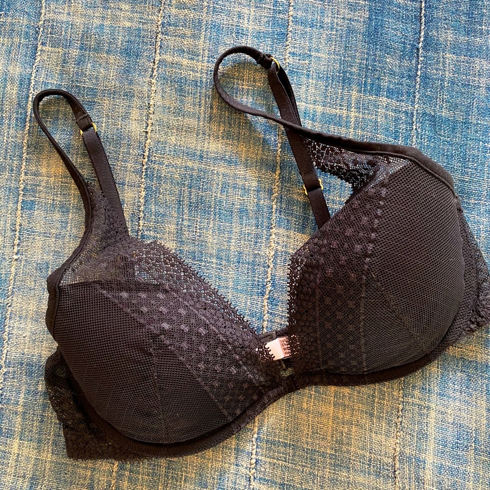 Victoria’s Secret low plunge bra